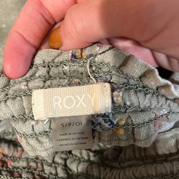 Small Roxy shorts - Picture 3 of 3